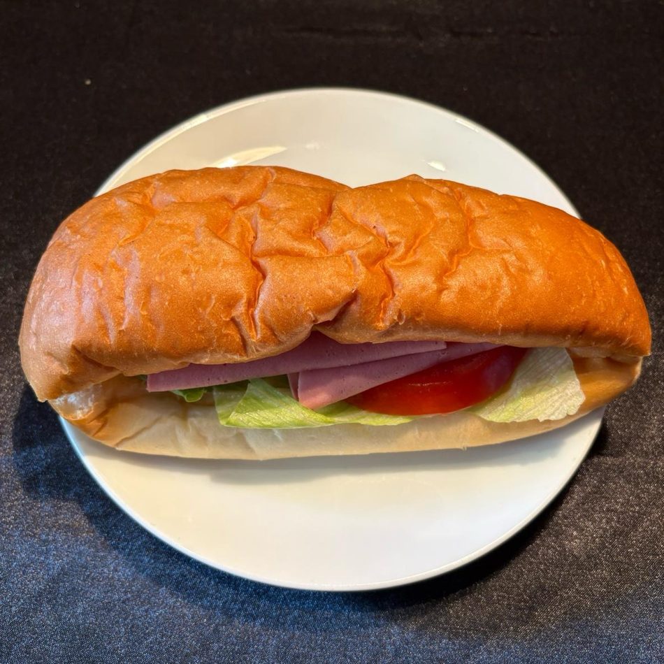 Salamlı Sandviç